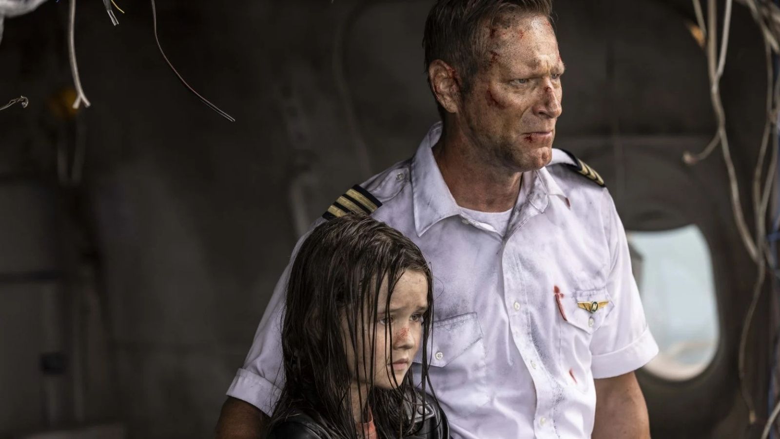 Aaron Eckhart and Molly Belle Wright in 'Deep Water'