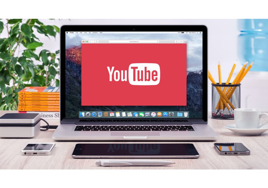 Scriptwriting for YouTube: Best Practices for Grabbing Viewer Attention