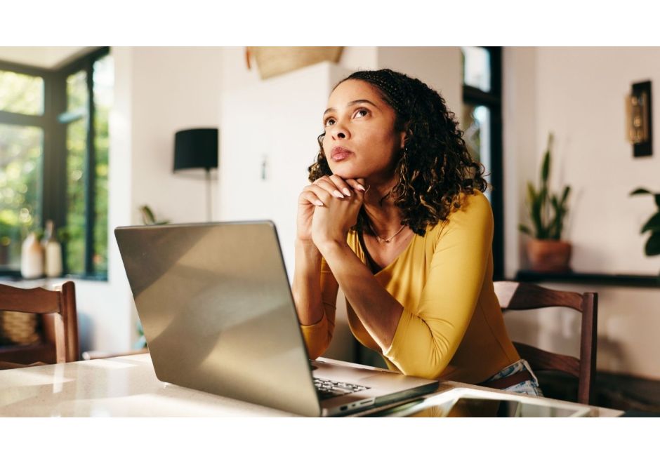 What's the Difference Between a Screenwriter and a Scriptwriter?