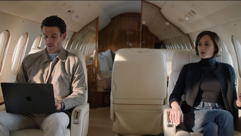 Arnaud Valois and Marion Cotillard in 'The Morning Show'