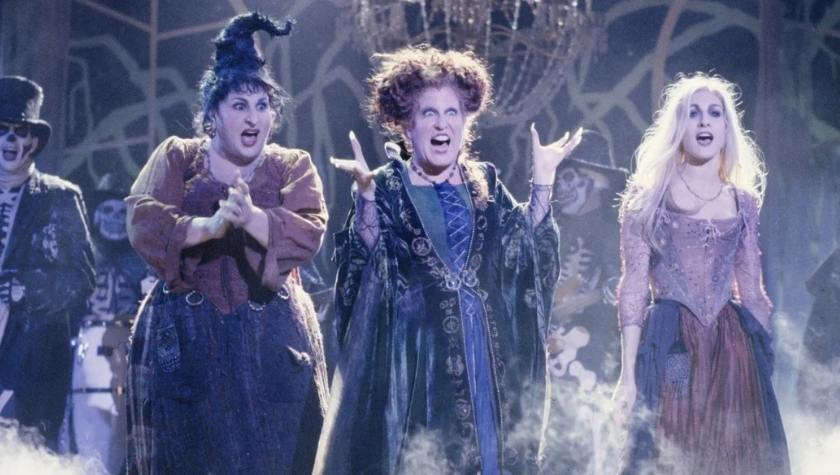 Kathy Najimy, Bette Midler, and Sarah Jessica Parker in 'Hocus Pocus'
