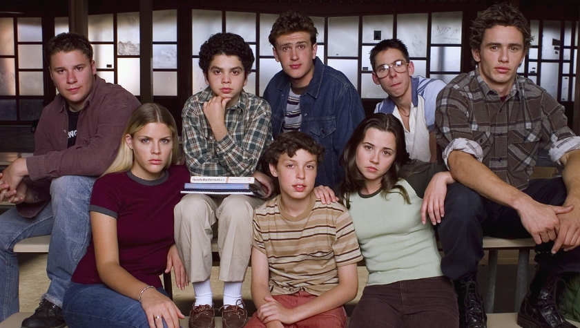Linda Cardellini, Busy Philipps, John Francis Daley, James Franco, Samm Levine, Seth Rogen, Martin Starr, and Jason Segel in 'Freaks and Geeks'