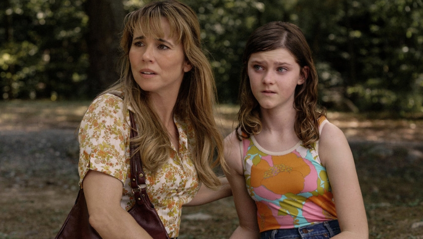 Linda Cardellini and Gwendolyn Sundstrom in 'Crystal Lake'