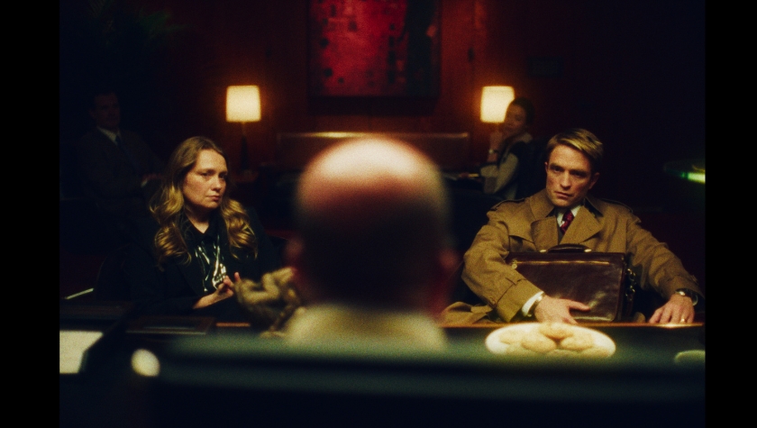 Merritt Wever and Robert Pattinson in 'Primetime'