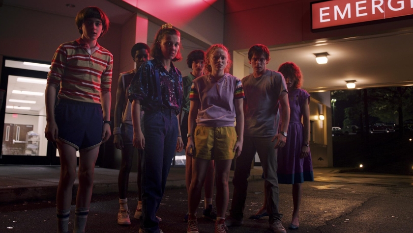 Natalia Dyer, Caleb McLaughlin, Sadie Sink, Millie Bobby Brown, Finn Wolfhard, Charlie Heaton, and Noah Schnapp in 'Stranger Things'