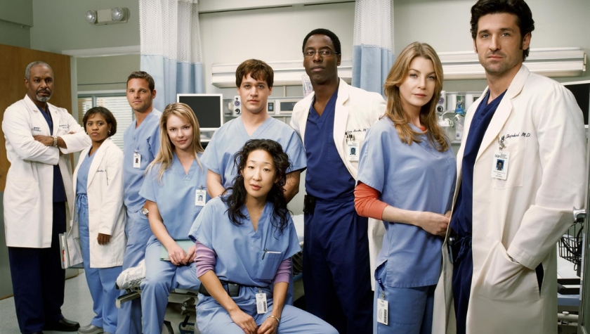 Patrick Dempsey, Katherine Heigl, Justin Chambers, Sandra Oh, James Pickens Jr., Ellen Pompeo, Isaiah Washington, Chandra Wilson, and T.R. Knight in 'Grey's Anatomy'